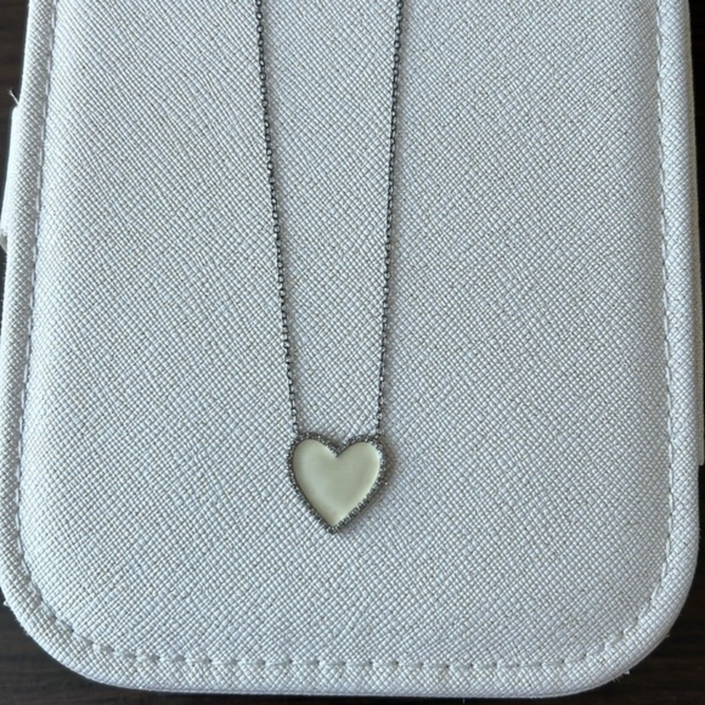 Heart pave Necklace